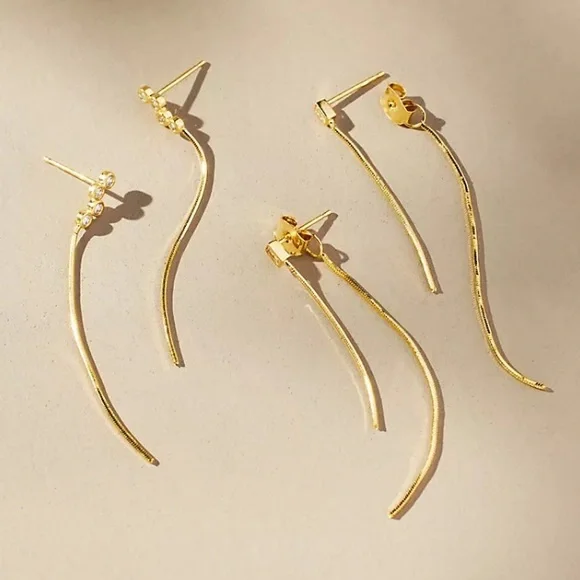 NWT set of 2 fine line earrings - Picture 2 of 5